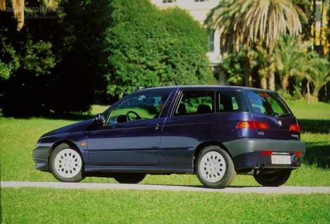 Alfa Romeo 145