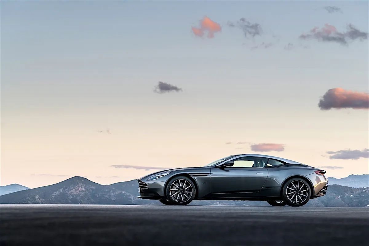 Aston Martin DB11