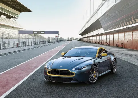 Aston Martin Vantage N430