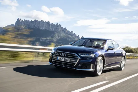 Audi S8