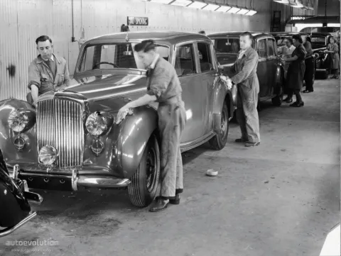 Bentley Mk VI Saloon