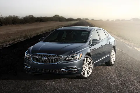 Buick LaCrosse Avenir