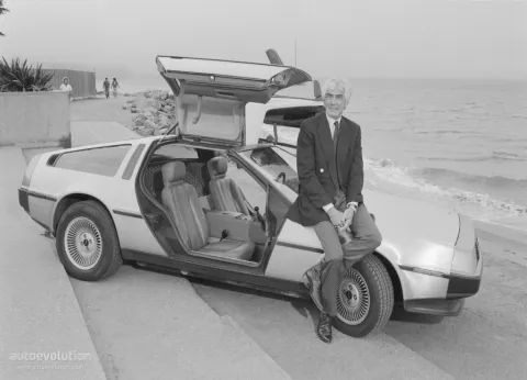 DeLorean DMC-12