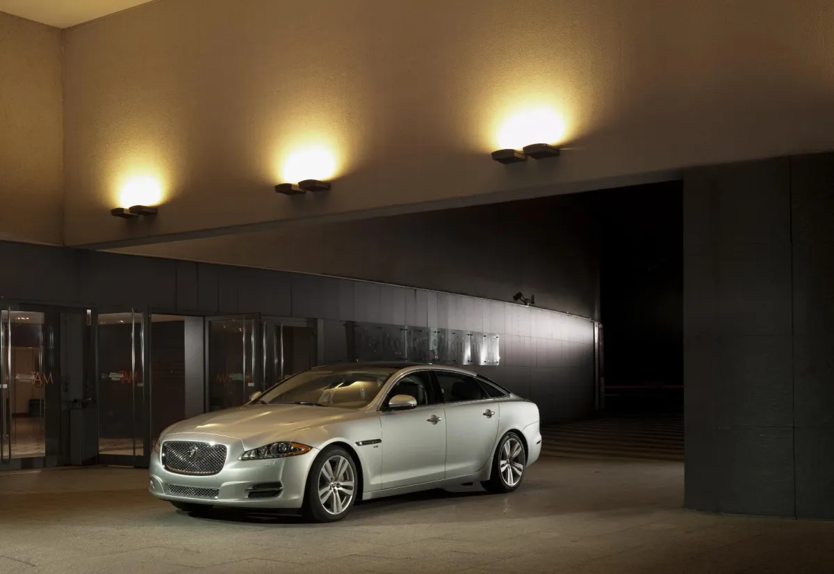 Jaguar XJ
