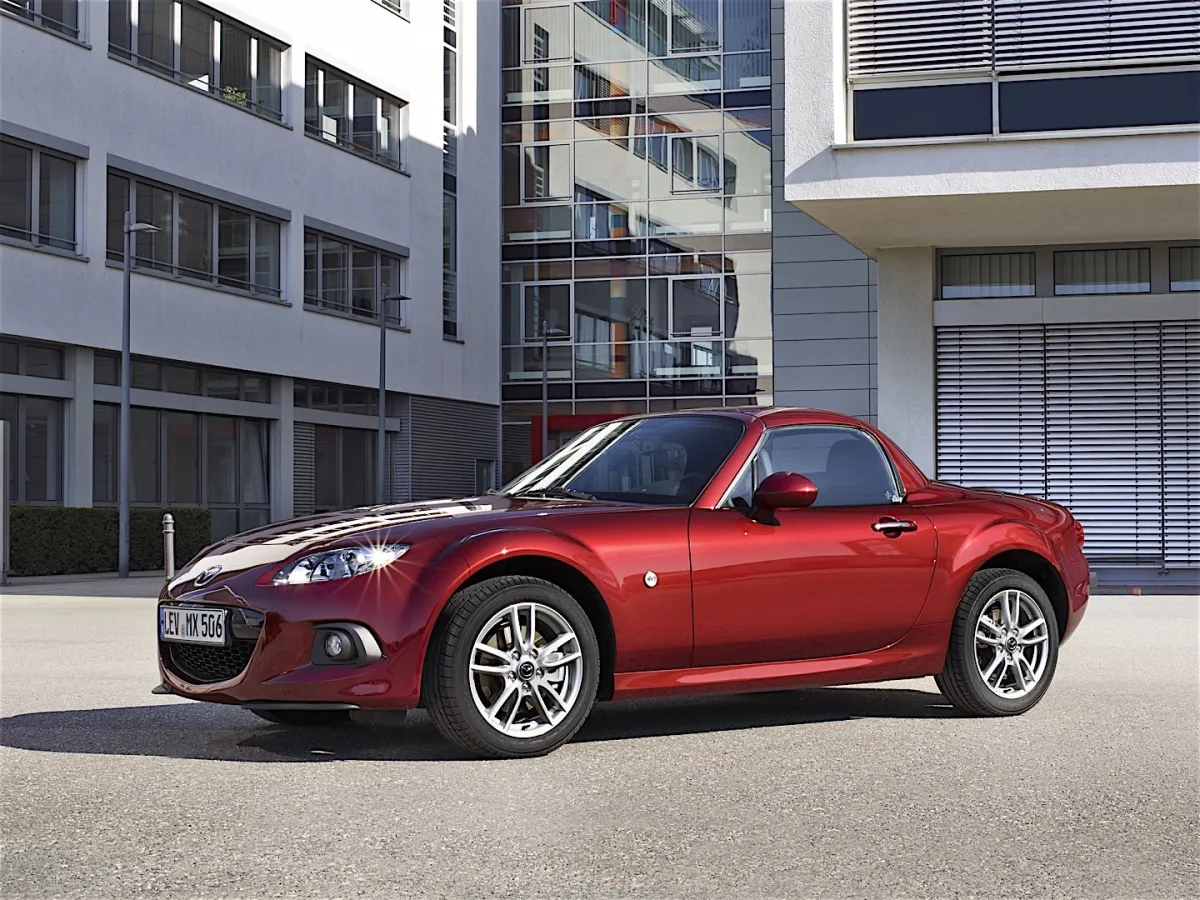 Mazda MX-5 / Miata Roadster Coupe