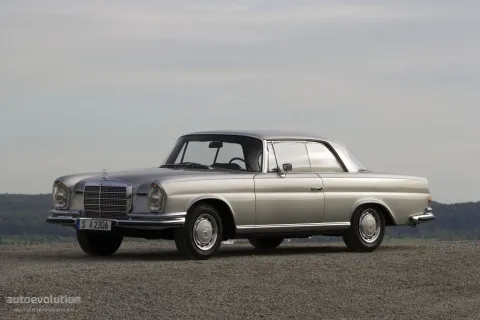 Mercedes-Benz 220 SE Coupe