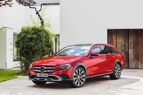 Mercedes-Benz E-Class T-Modell All-Terrain (S213)