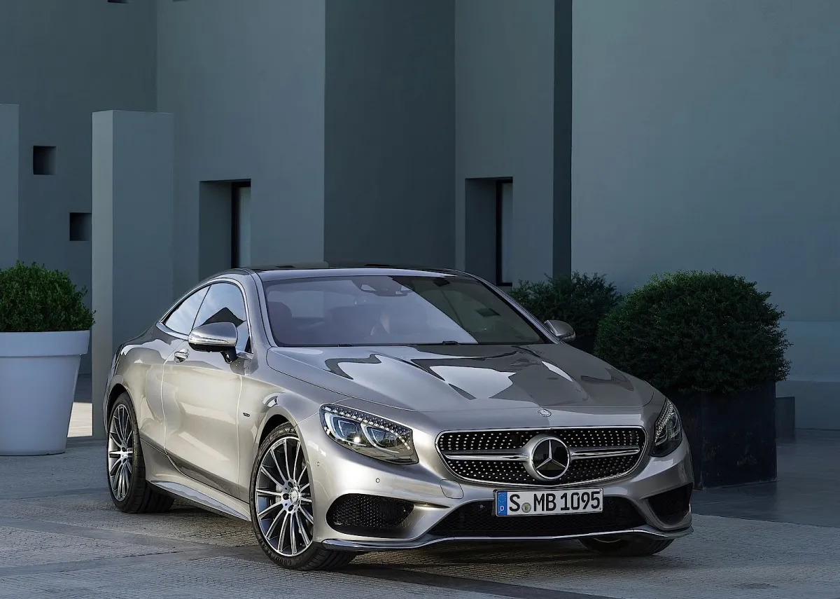 Mercedes-Benz S63 AMG Coupe