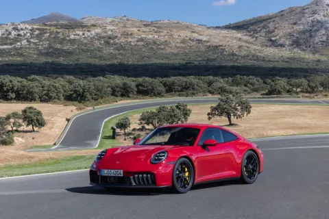 Porsche 911 Carrera 4 GTS