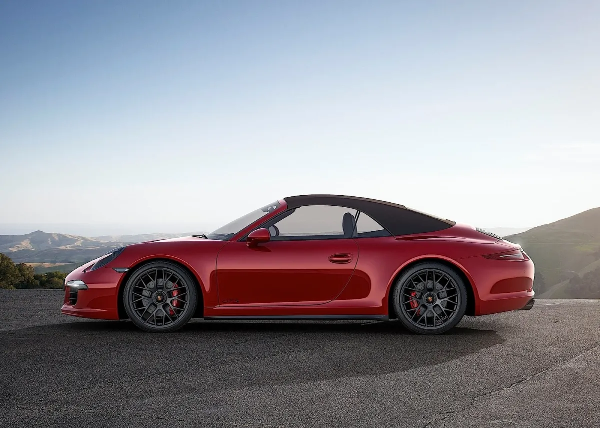Porsche 911 Carrera GTS Cabriolet