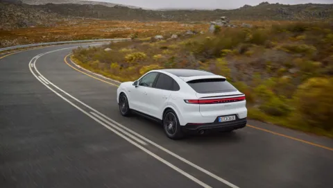 Porsche Cayenne E-Hybrid Coupe