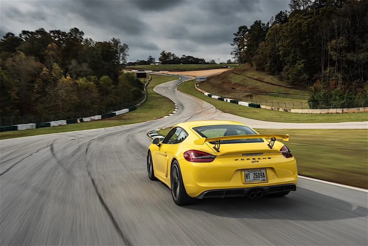 Porsche Cayman GT4 (981C)
