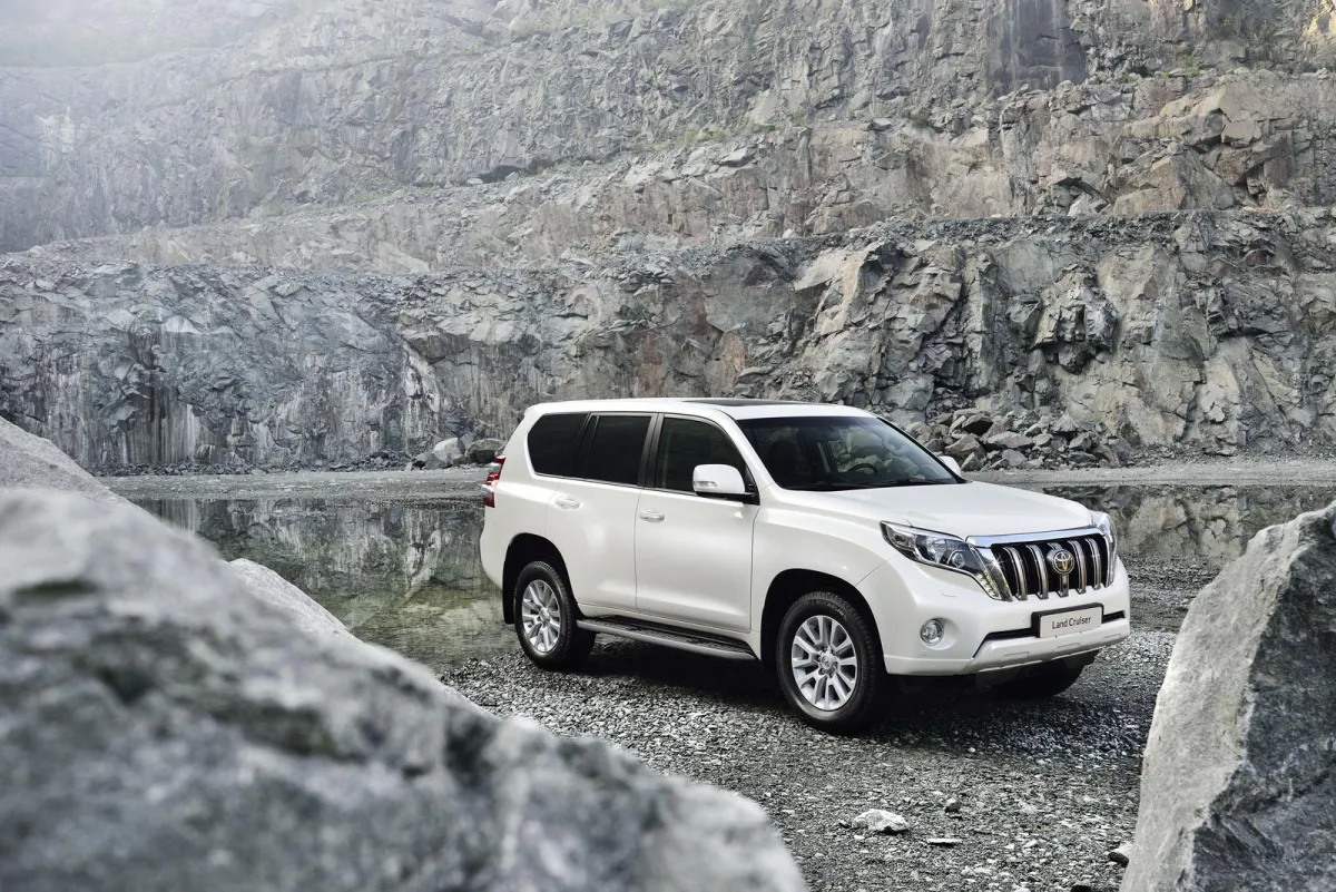 Toyota Land Cruiser 150 5 Doors