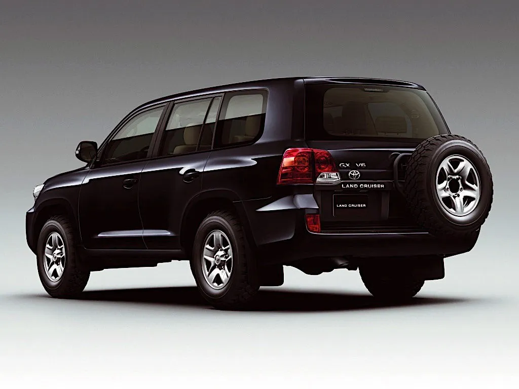 Toyota Land Cruiser 200 / V8